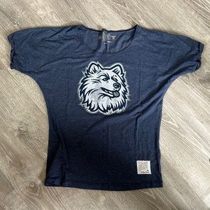 Uconn shirt